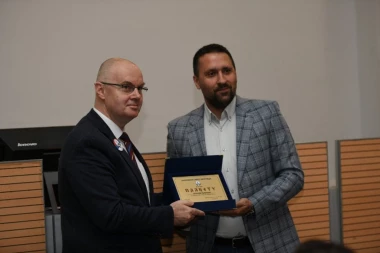 ŠAHOVSKI SAVEZ BEOGRADA PROSLAVIO 66. ROĐENDAN: Srpski telegraf osvajač VREDNE nagrade! (FOTO, VIDEO)