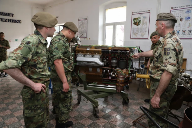 DOBROVOLJCI ČELIČNOG MORALA! Reporteri Republike u Centru za obuku logistike