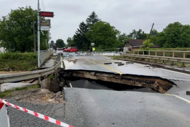 ODLOŽITE PUTOVANJA! Veliki broj puteva u Srbiji NEPROHODNO zbog poplava! Spisak deonica na kojima je prekinut saobraćaj!