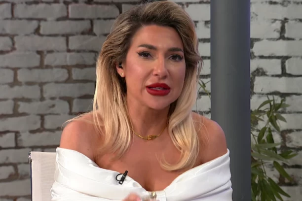 ZAVIRITE U LUKS STAN JOVANE JEREMIĆ: Evo kako je voditeljka Pinka opremila nekretninu u centru Beograda, sve pršti od ZLATA! (FOTO)