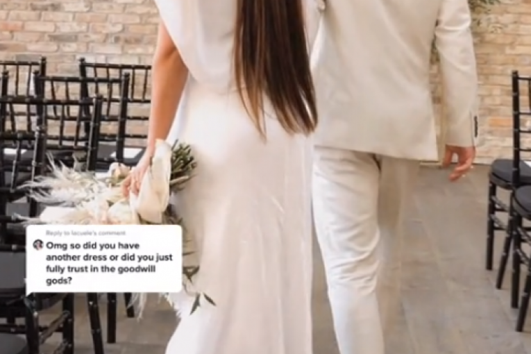 Ovo je druga haljina duža i elegantnija