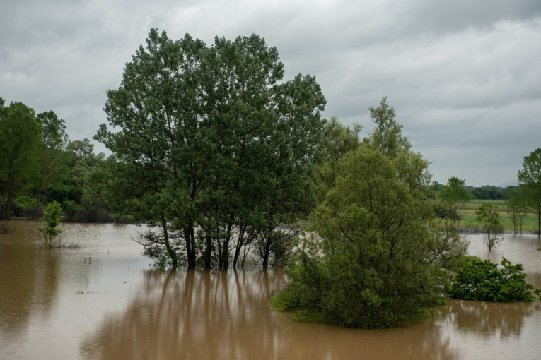 Obilne padavine preplavile rečna korita