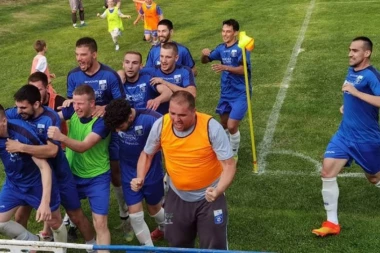 IGRAČE NAJBOLJE POZNAJE NJIHOV KOLEGA! Nekadašnji napadač Hajduka, kao trener, preporodio svoj tim!