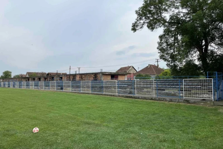 DUEL DVA PRETENDENTA ZA NAJVIŠI PLASMAN: Sastav Mladosti je savladao odlične goste iz Knićanina!