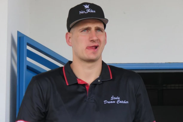 DOSTA MU KOŠARKE: Nikola Jokić IDE u PENZIJU!