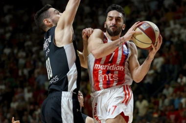 PARTIZAN PREGAŽEN U PAKLU PIONIRA: Sjajno drugo poluvreme Zvezde Meridianbet - igraće se četvrta utakmica finalne serije na Jadranu!