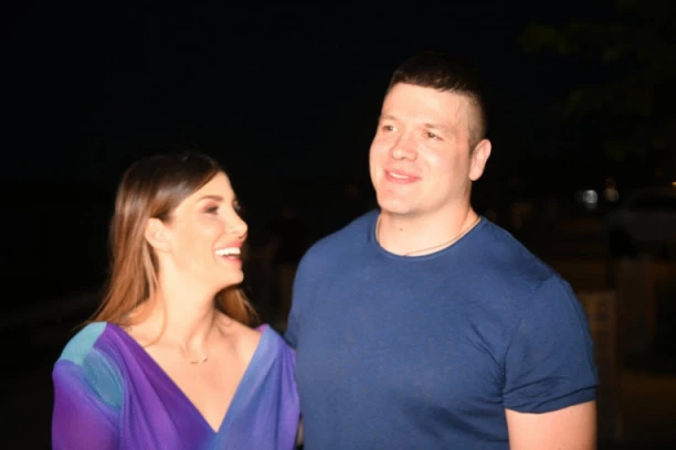 RADANOVIĆEV TAST LUMPOVAO DO ZORE! Jelena povela oca na Slobin nastup! (FOTO)