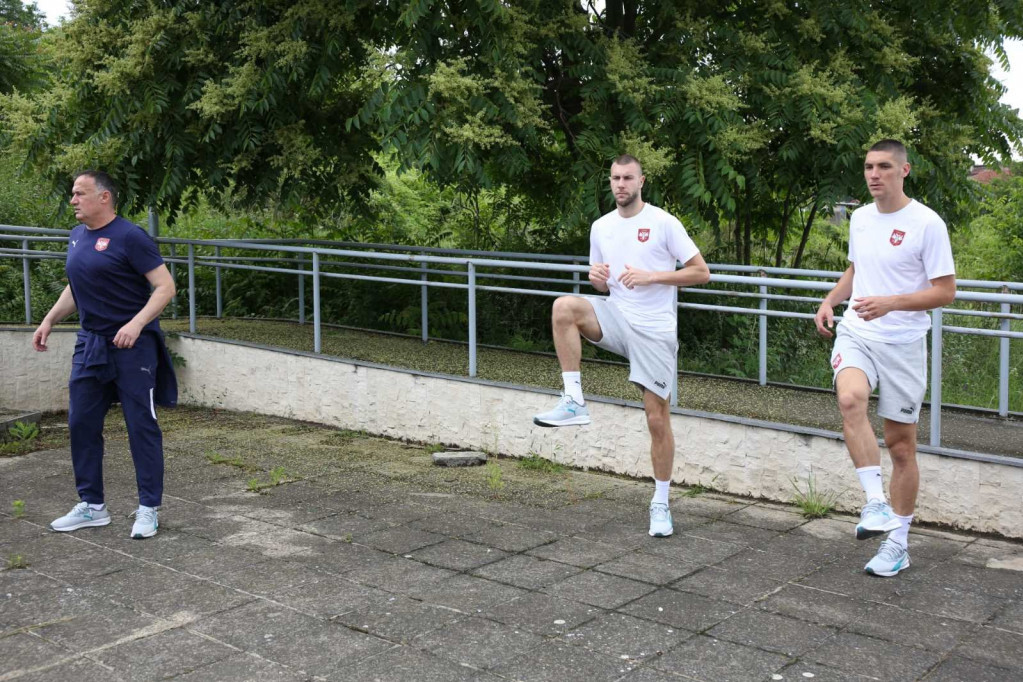 Razgibavanje "orlova" uoči meča protiv Bugarske