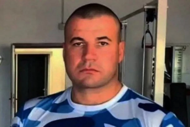 LUNE MILENKOVIĆ OSTAJE U KURTIJEVOM KAZAMATU JOŠ DVA MESECA! Produžen mu pritvor!