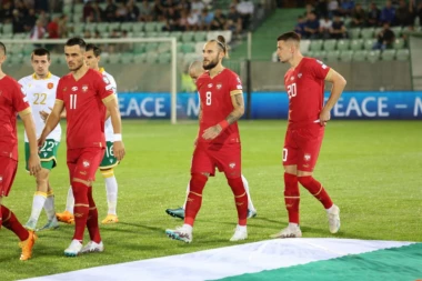 "ORLOVE" U REMI ODVELE ŽENE - Vermezović objasnio tezu Radeta Bogdanovića da su fudbalerima Srbije lutale misli u Razgradu