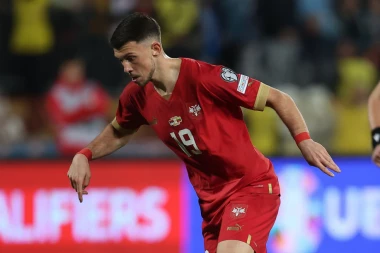 MILAN ILI INTER? Samardžić odabrao! Karijeru nastavlja na San Siru!