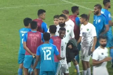 DELIJE I GROBARI STALNO PEVAJU O NJIMA: Evo kako je prošla utakmica Indije i Pakistana (VIDEO)