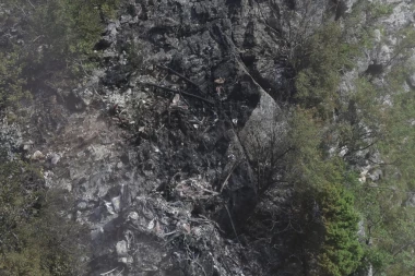STRAVIČNA TRAGEDIJA! Srušio se helikopter, najmanje ŠEST OSOBA POGINULO (VIDEO)