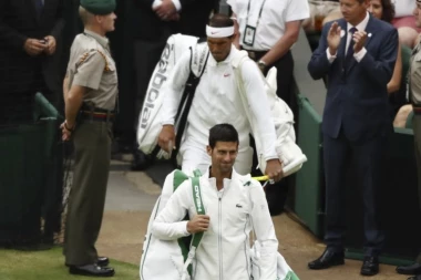 ISPLIVALI DETALJI! Đoković i Nadal su imali ŽESTOK SUKOB na Vimbldonu: Čuveni sudija SVE OTKRIO!