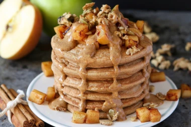 PALAČINKE SA JABUKAMA: Ovakve još niste probali, toliko su MEKANE da će ih i deca obožavati!