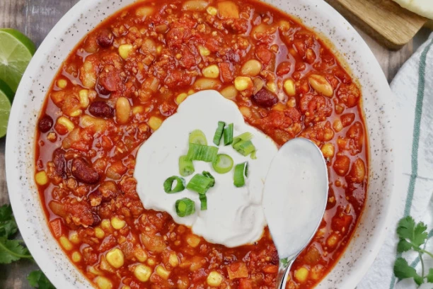 RUČAK OD KOG SE KILOGRAMI TOPE KAO LUDI: Puno je povrća i OVOG mesa, zasitiće vas i sagoreti višak masti!