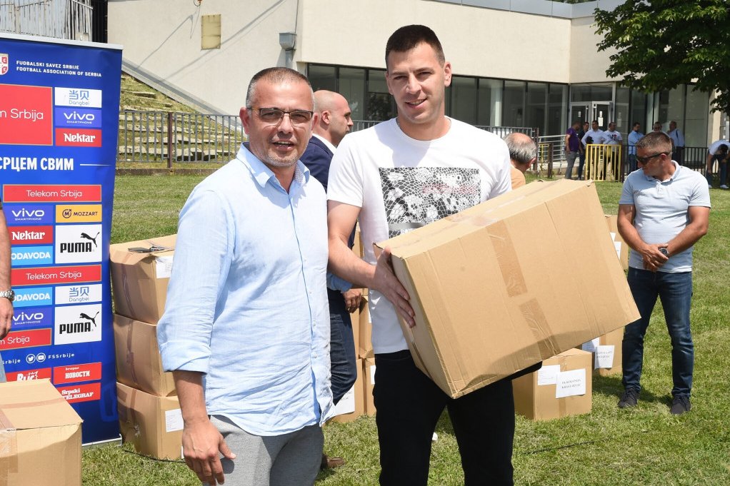 FSS na "Čika Dači" donirao opremu klubovima