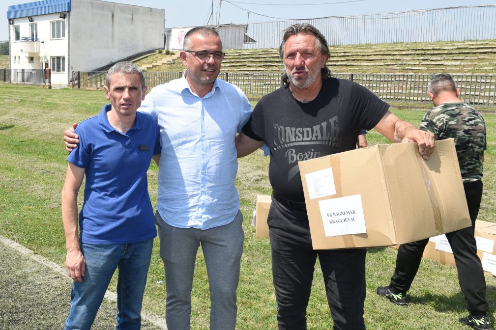 FSS na "Čika Dači" donirao opremu klubovima