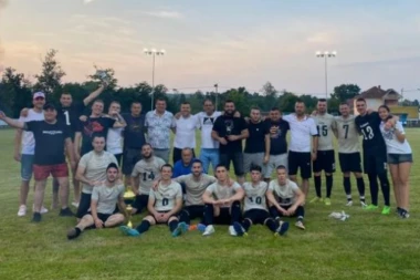 SPECIJALNI GOSTI ZA VELIKI TRENUTAK: Reprezentativci Srbije stigli na dodelu pehara! (FOTO)