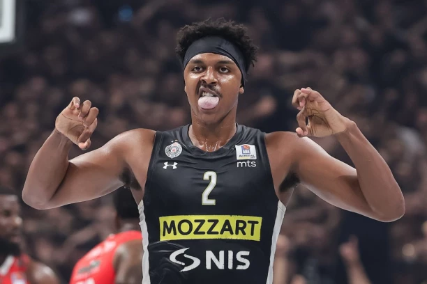 KAKAV ISPAD U TV PRENOSU! Ledej PROMENIO izgled, pa IZDOMINIRAO protiv Švajcarske! Ime sledećeg protivnika će vas RAZBESNETI!