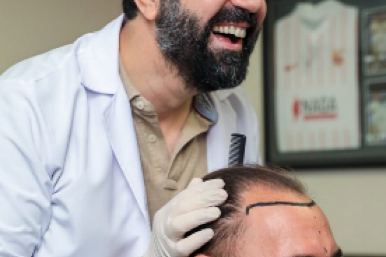 Nemanaj Gudelj na presađivanju kose