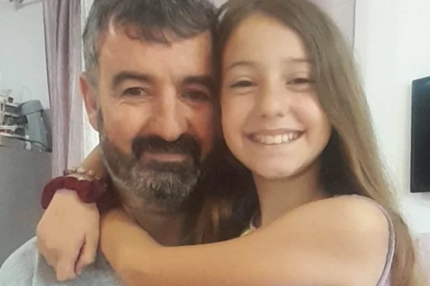 "KROFNA ZA TATU" DANAS NA TRGU SLOBODE: Pomozimo maloj Nini da skupi novac za lečenje oca