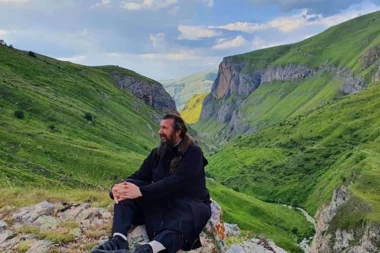 Mihailo, iguman manastira Sv. Arhangeli – Nemamo crkvu, ali imamo svetinju