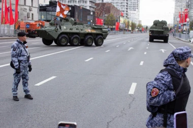 PROGLAŠENO VANREDNO STANJE U MOSKVI: Policiji i vojsci data široka ovlašćenja, omogućena HAPŠENJA, prisluškivanje...