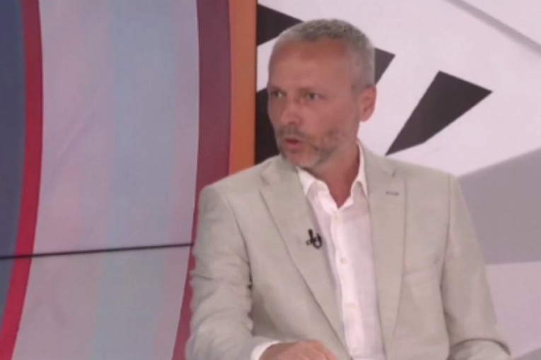 OLENIK: Protest protiv nasilja je za Srbiju u NATO, ako ne mirom - onda silom! (VIDEO)