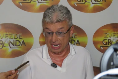 GRAĐANI REAGOVALI ZBOG BAHATOG SAŠE POPOVIĆA: Nećete verovati gde je parkirao SKUPOCENU MAŠINU, nastao SKANDAL! (FOTO)