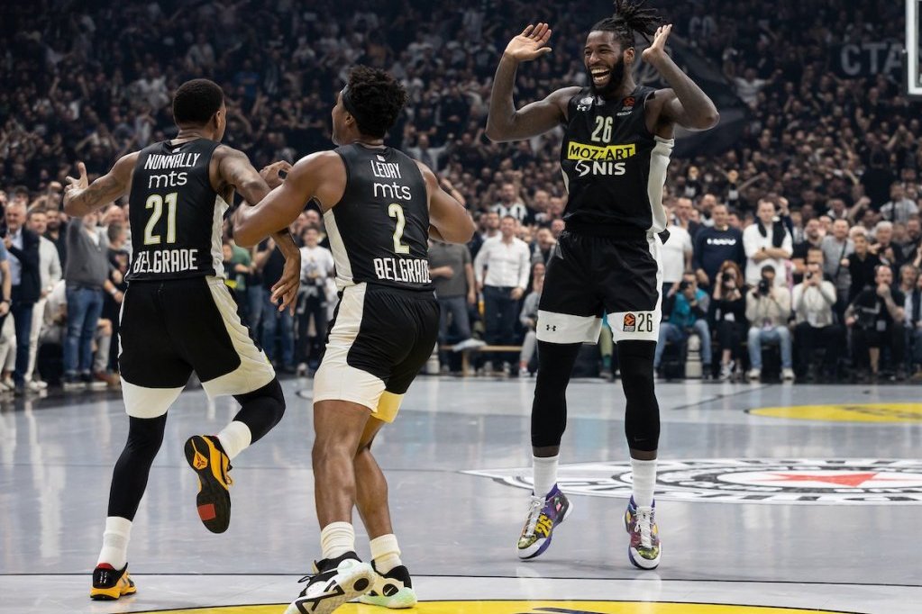 Oprema Zeka Ledeja žutela je tokom sezone