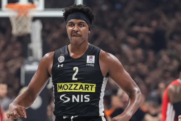 ZEK "KORLEONE"! Ledej ZAPRETIO Fenerbahčeu? Košarkaš Partizana najavio svoj POVRATAK!