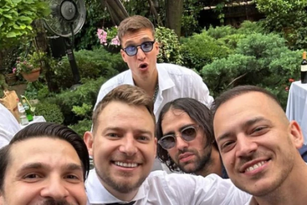 BOGDAN ZNA DA UŽIVA: Srpski as se MAKSIMALNO opustio na SVADBI! Bogdanović objavio URNEBESNU fotografiju!