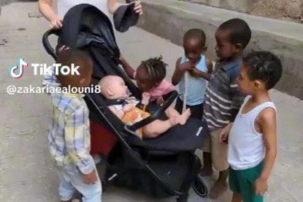 ODVELA JE BEBU NA ZANZIBAR I DOŽIVELA ŠOK! Nije očekivala da će joj se ovo dogoditi, ljudi zabezeknuti: "Zašto si to dozvolila?" (VIDEO)