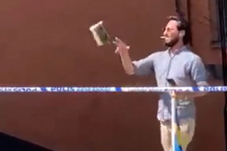 KURAN SPALJEN ISPRED DŽAMIJE U ŠVEDSKOJ! Svetu knjigu islama mazali slaninom i njome brisali cipele! ERDOGAN I TURCI POBESNELI! (VIDEO)