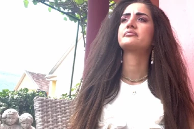 LIJE SUZE U ĐENOVIĆIMA: Anđela pred kamerama zaplakala zbog RASKIDA sa Zvezdanom!