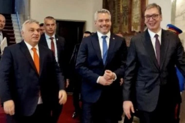PREDSEDNIK VUČIĆ SE SASTAJE SA NEHAMEROM I ORBANOM: Trilateralni susret se održava u Beču