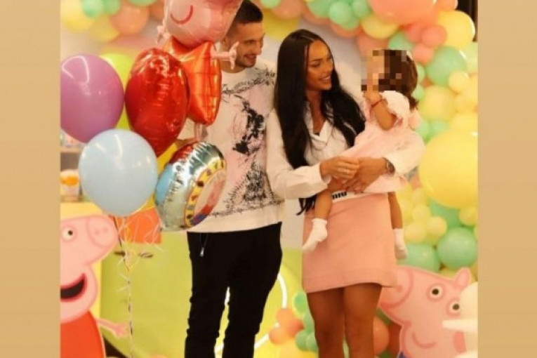 Šabanov unuk Luka Adžić proslavio ćerki drugi rođendan