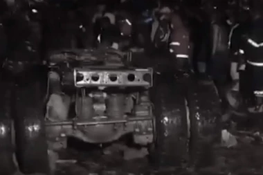 POGINULO 48 LJUDI! STRAVIČNA SAOBRAĆAJNA NESREĆA U KENIJI: Isplivao jeziv snimak stanja nakon sudara (VIDEO)