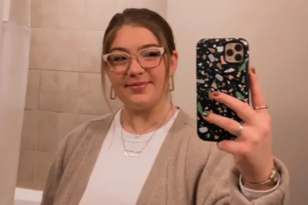 POJAVLJUJE JOJ SE ZNAK NA TELU KADA JE SA DEČKOM, A SVI TVRDE DA JE TO SIGNAL NEVERSTVA: Sve je crveno i otečeno, primeljena u hitnu pomoć!