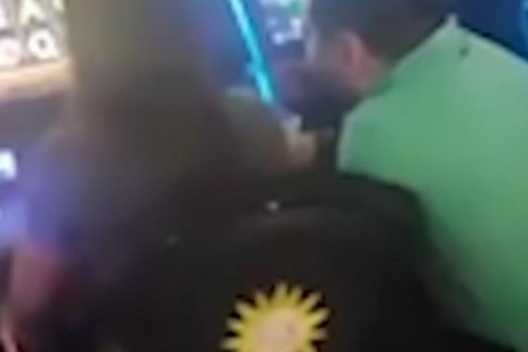 Miljana Kulić i Bebica u kladionici