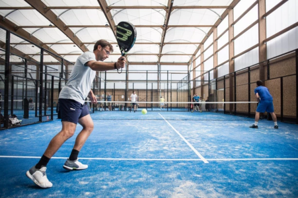 PLANETA JE POLUDELA ZA PADELOM: Zlatan i Novak ga OBOŽAVAJU, ovaj sport OČARAĆE Beograđane!