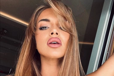 TEODORA SNIMILA ZADNJICU, PA PUSTILA GOLUBA! Isplivao skandalozan snimak iz telefona pevačice, javnost u šoku! (VIDEO)