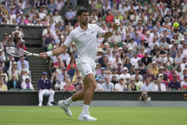 PRED NOVAKOM TEŽAK POSAO: Evo kada Đoković izlazi na teren - Srbi TUGUJU!