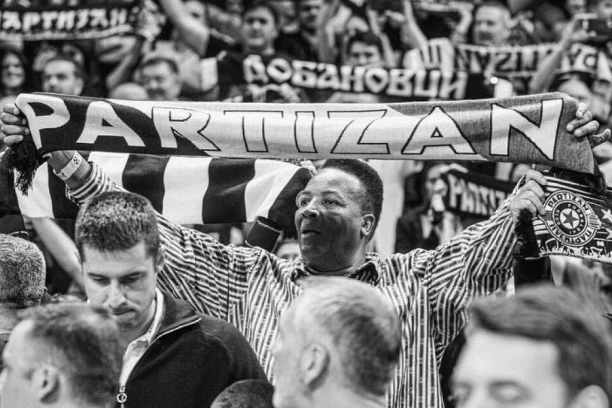 TUGA: Preminuo Sesil Egzum!