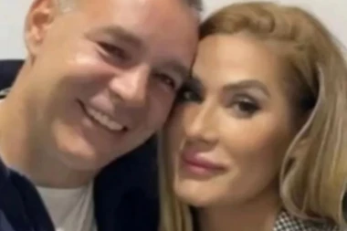 NAPIJALA JE BULIĆA DA BI IMALA ODNOSE SA NJIM: Aca ne zna kako da se reši Ane Ćurčić, na sve načine pokušava da POBEGNE!