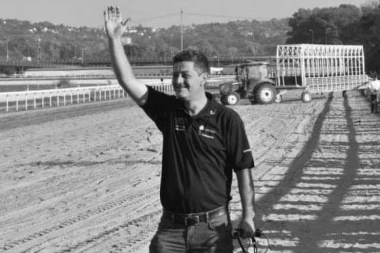 REČI KOJE KIDAJU DUŠU! Sin Vladimira Koja se oprostio od oca potresnom porukom! (FOTO)