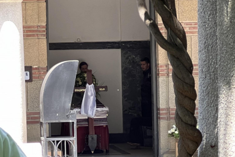 Sahrana Vladimira Koja