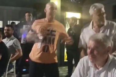 TOPALKO NAPRAVIO GALA SLAVLJE: Opštenarodno veselje nasred dvorišta, komšiluk lumpovao sve do zore!