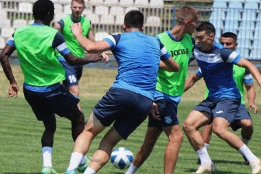 ODLUKA JE DONETA: Navijači nemaju razloga za strepnju - iskusni golgeter ostaje veran klubu!